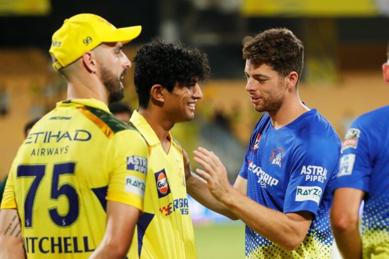 குஜராத் அணியை வீழ்த்தி சென்னை அணி அபார வெற்றி!