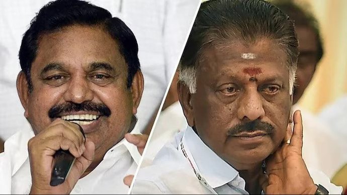 அதிமுக இயக்கம் உடைந்த போது, ஒ.பி.எஸ். அணியில் இருந்தேன்.