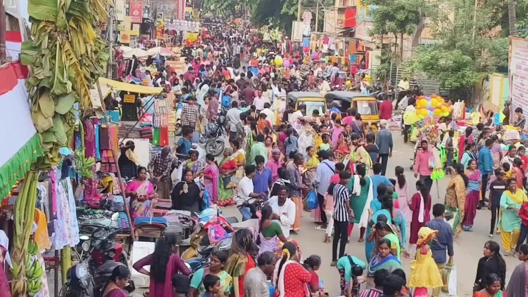 தீபாவளி - வண்ணாரப்பேட்டையில் குவிந்த மக்கள்