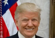 டொனால்ட் டிரம்ப் சிலைக்கு பால் அபிஷேகம் செய்து வணங்கிய கிராம மக்கள்